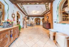 Hotel Hubertusstube - Rezeption, Bar und Stube